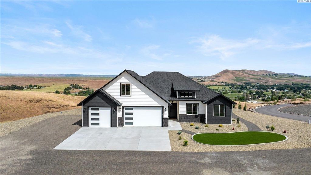 4280 W Brant Rd Pr Nw # A, Benton City, WA 99320