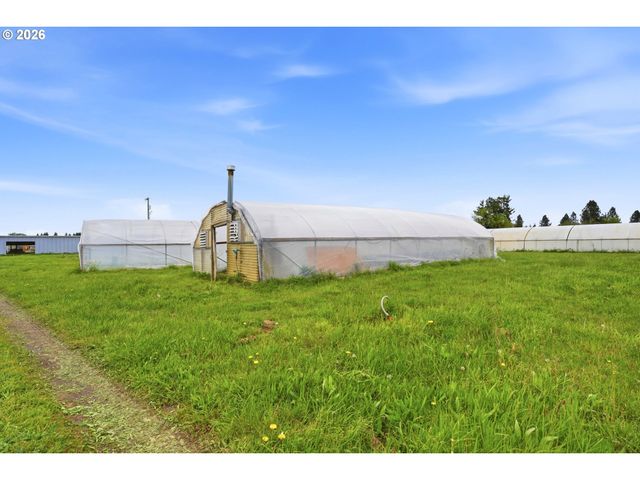 8962 S HEINZ Rd, Canby, OR 97013