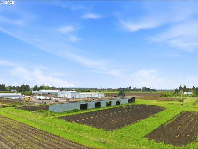 8962 S HEINZ Rd, Canby, OR 97013