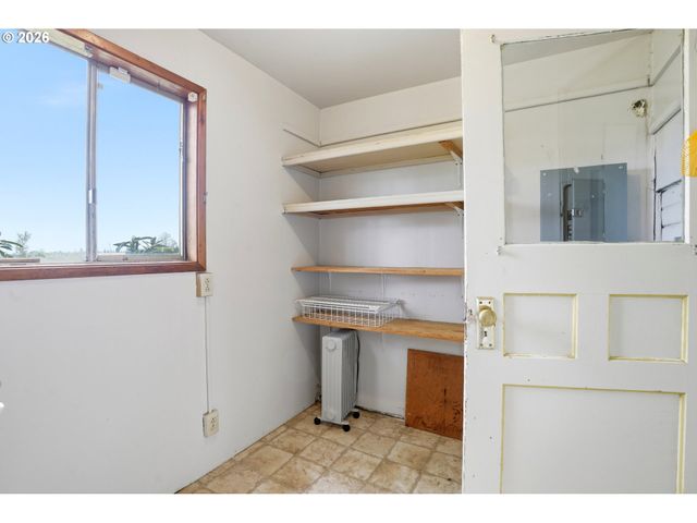 8962 S HEINZ Rd, Canby, OR 97013