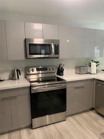 10902 NW 83rd St 216, Doral, FL 33178