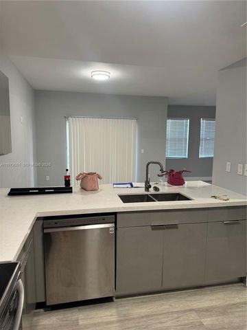 10902 NW 83rd St 216, Doral, FL 33178