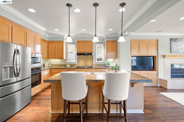 3132 Ashbrook Ln, San Ramon, CA 94582