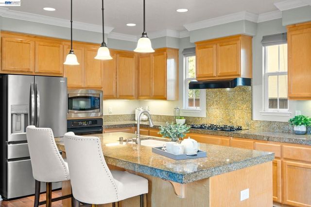 3132 Ashbrook Ln, San Ramon, CA 94582