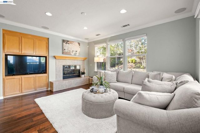 3132 Ashbrook Ln, San Ramon, CA 94582