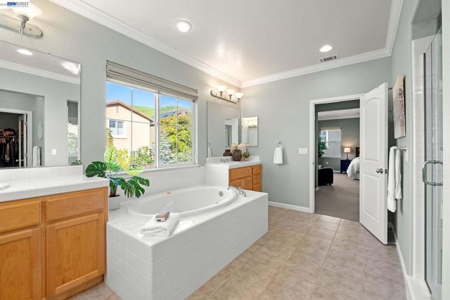 3132 Ashbrook Ln, San Ramon, CA 94582