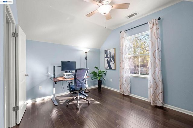 3132 Ashbrook Ln, San Ramon, CA 94582