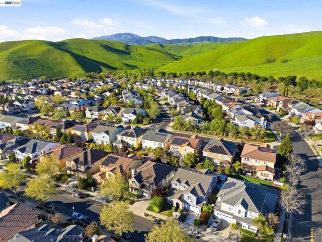 3132 Ashbrook Ln, San Ramon, CA 94582