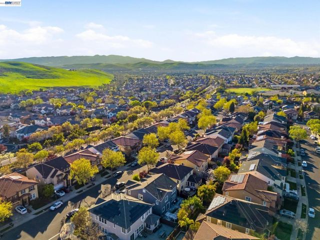 3132 Ashbrook Ln, San Ramon, CA 94582