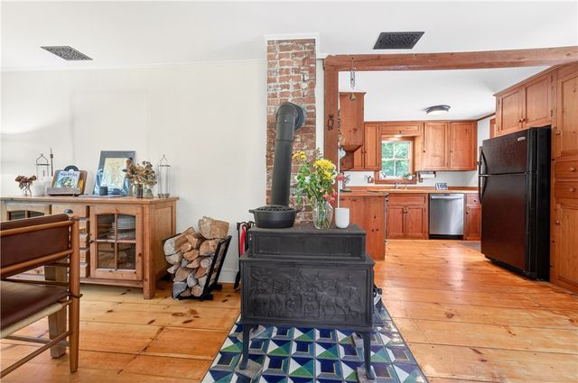 108 Oak Street, Hopkinton, RI 02804