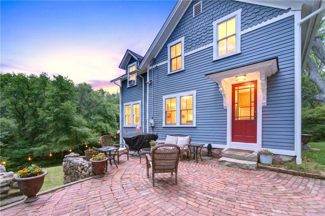 108 Oak Street, Hopkinton, RI 02804