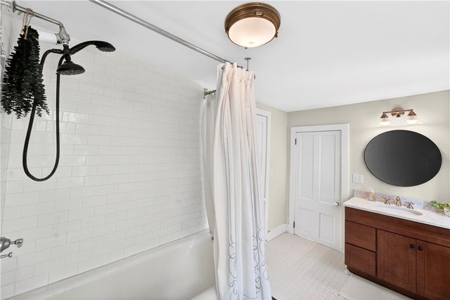 108 Oak Street, Hopkinton, RI 02804