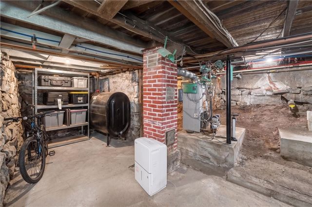 108 Oak Street, Hopkinton, RI 02804