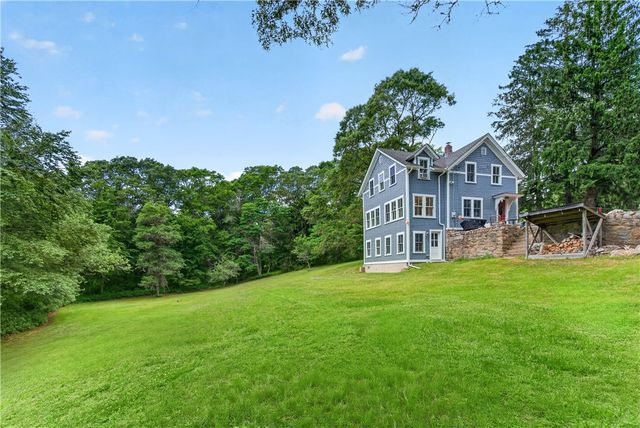 108 Oak Street, Hopkinton, RI 02804