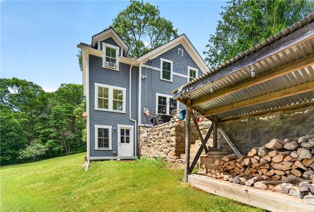 108 Oak Street, Hopkinton, RI 02804