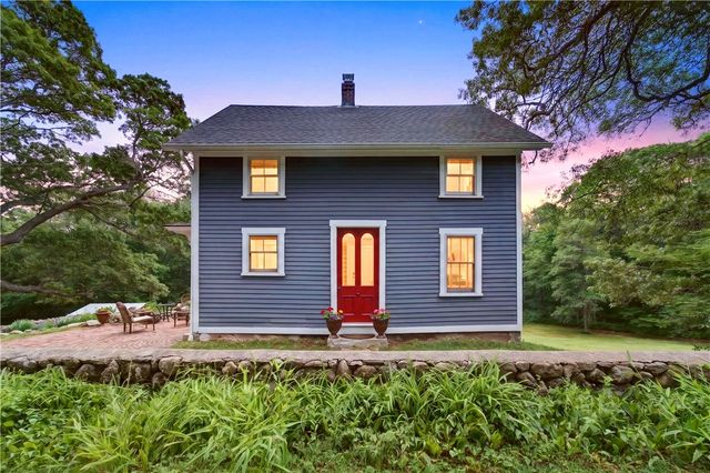 108 Oak Street, Hopkinton, RI 02804