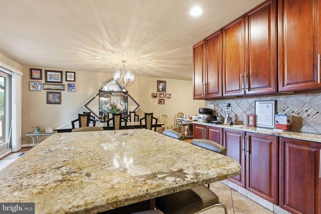 1111 HARRIETT RD, Huntingdon Valley, PA 19006