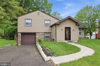1111 HARRIETT RD, Huntingdon Valley, PA 19006