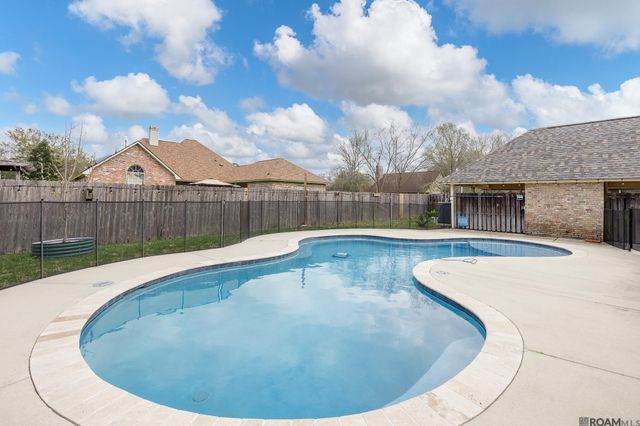 4117 Elizabeth Deborah Dr, Zachary, LA 70791