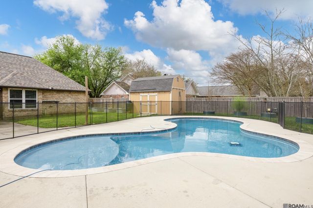 4117 Elizabeth Deborah Dr, Zachary, LA 70791