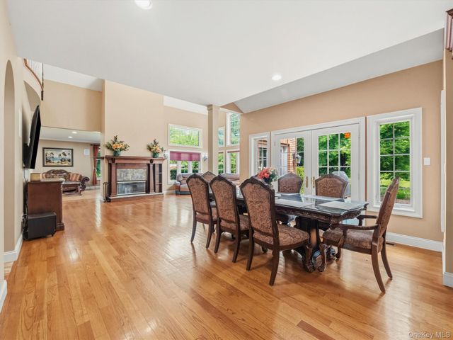 637 S Mountain Road, New City, NY 10956