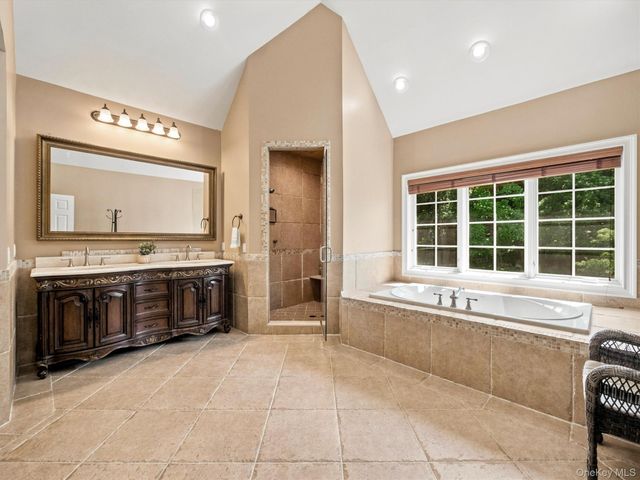 637 S Mountain Road, New City, NY 10956