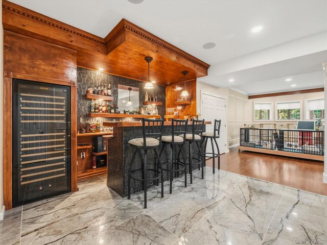637 S Mountain Road, New City, NY 10956