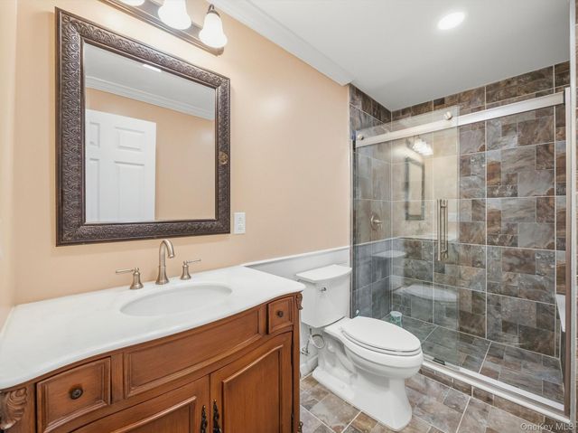 637 S Mountain Road, New City, NY 10956