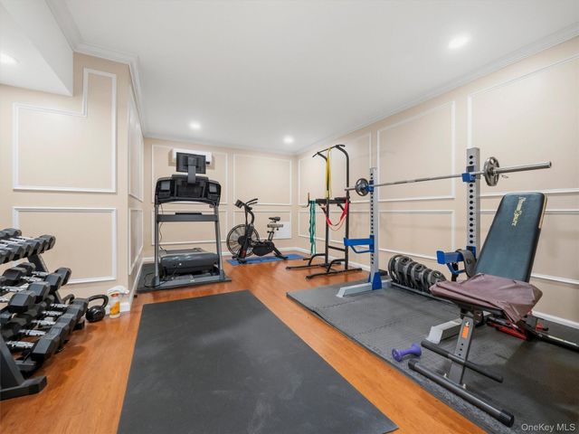 637 S Mountain Road, New City, NY 10956