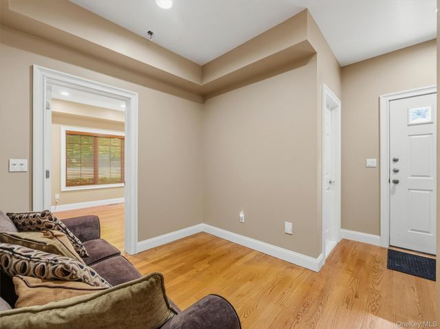 637 S Mountain Road, New City, NY 10956