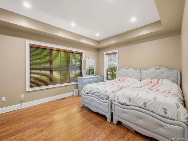 637 S Mountain Road, New City, NY 10956