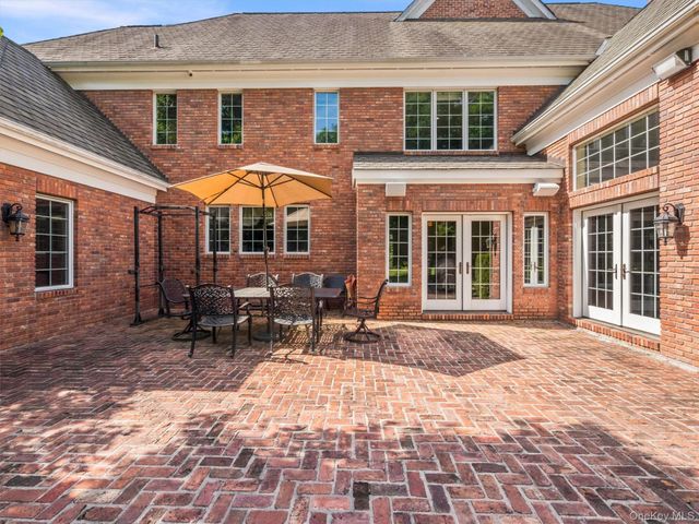637 S Mountain Road, New City, NY 10956