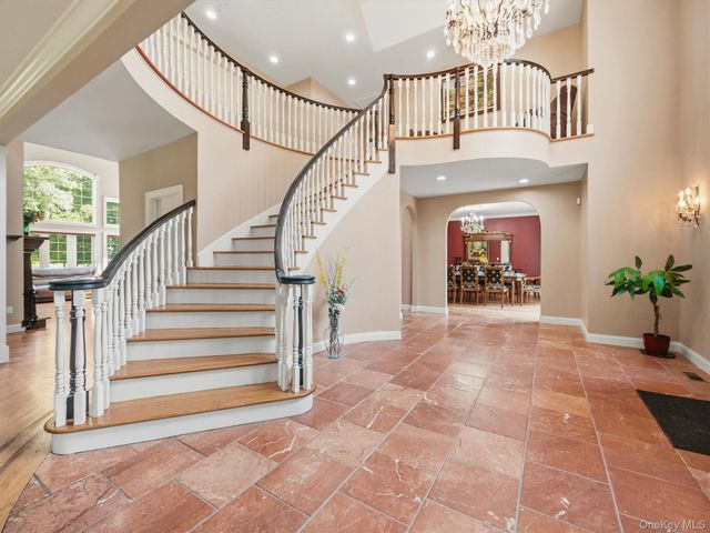 637 S Mountain Road, New City, NY 10956