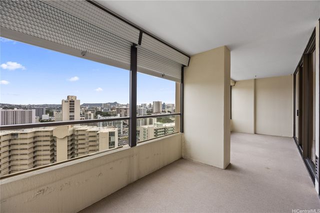 1717 Mott Smith Drive 2005, Honolulu, HI 96822