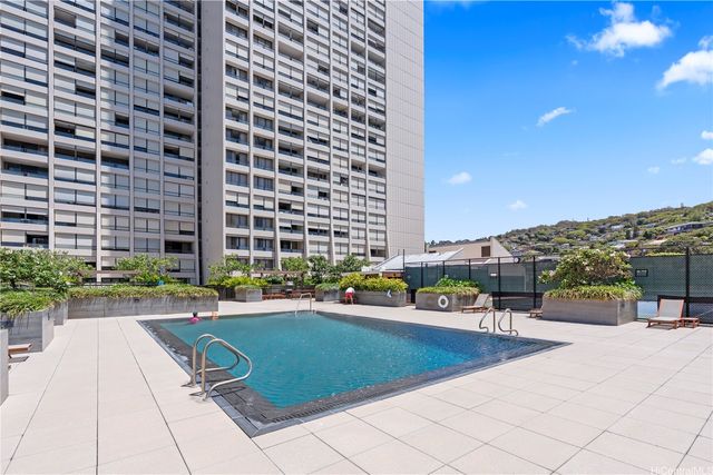 1717 Mott Smith Drive 2005, Honolulu, HI 96822