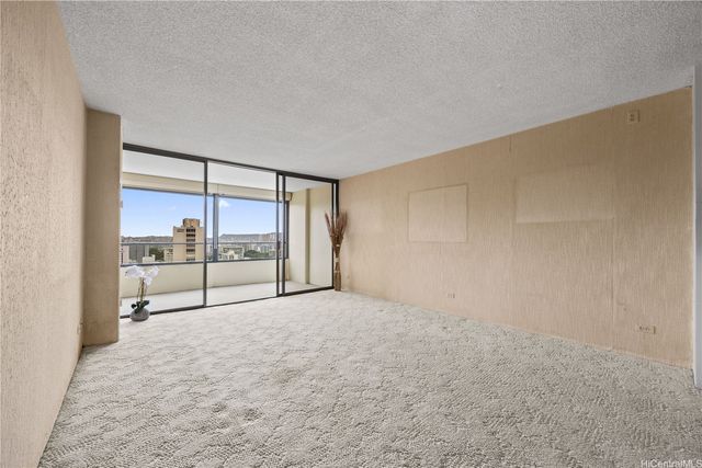 1717 Mott Smith Drive 2005, Honolulu, HI 96822