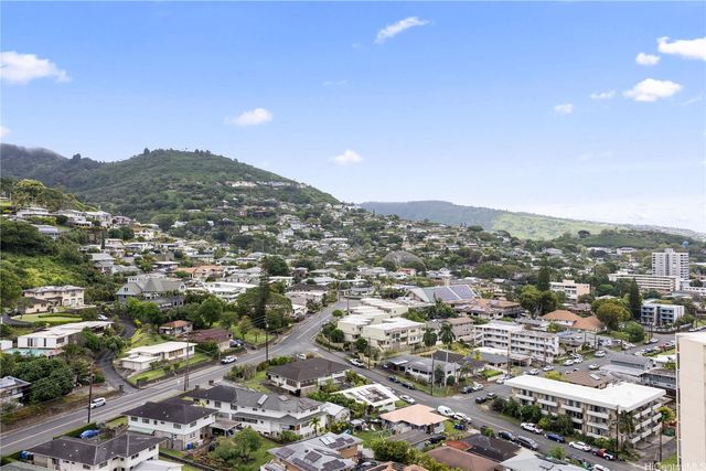 1717 Mott Smith Drive 2005, Honolulu, HI 96822