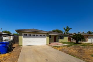 573 N Kern Avenue, Farmersville, CA 93223