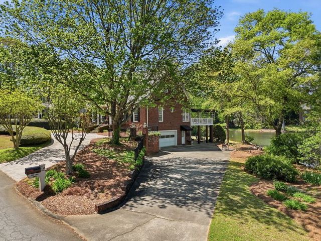 401 Four Lakes Drive, Easley, SC 29642