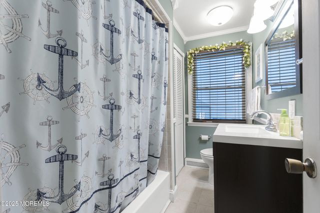 742 W Commodore Boulevard, Jackson, NJ 08527