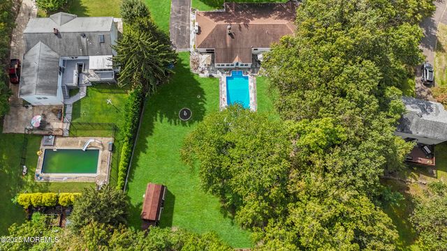 742 W Commodore Boulevard, Jackson, NJ 08527