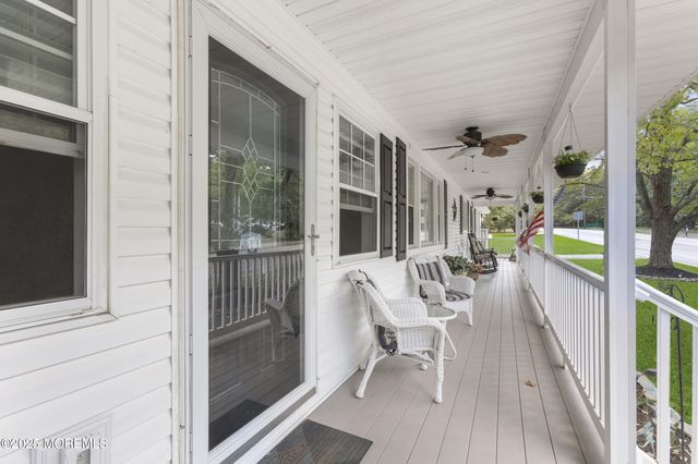 742 W Commodore Boulevard, Jackson, NJ 08527