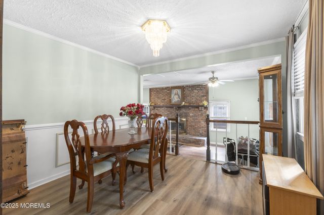 742 W Commodore Boulevard, Jackson, NJ 08527