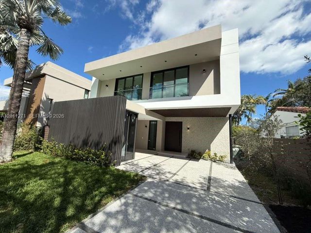 125 SW 29th Road, Miami, FL 33129