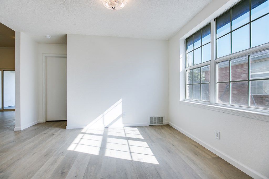 Image 10 of property listing at 1220 James Lane, San Angelo, TX 76905