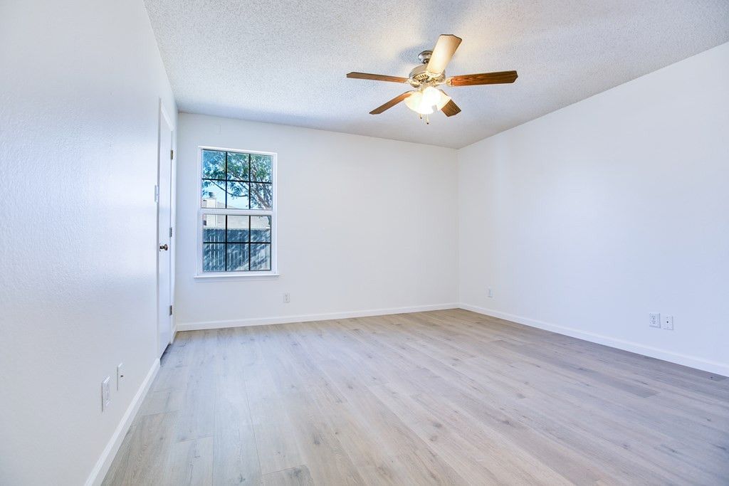 Image 15 of property listing at 1220 James Lane, San Angelo, TX 76905