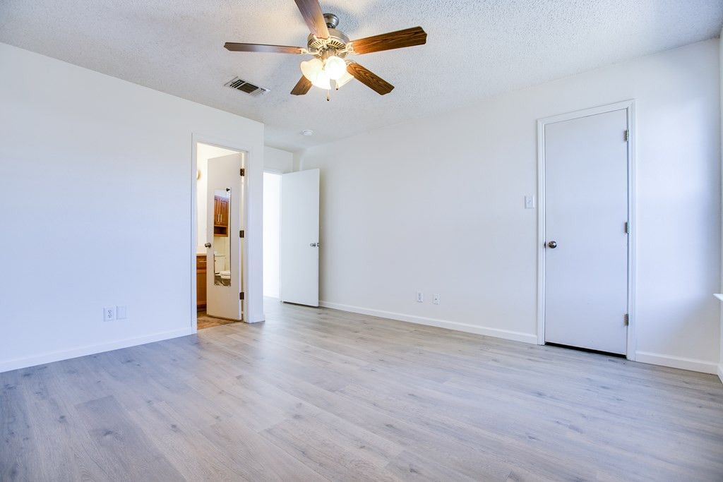 Image 16 of property listing at 1220 James Lane, San Angelo, TX 76905