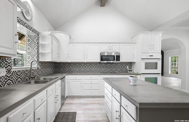 341 INDIGO RUN DR, Bulverde, TX 78163