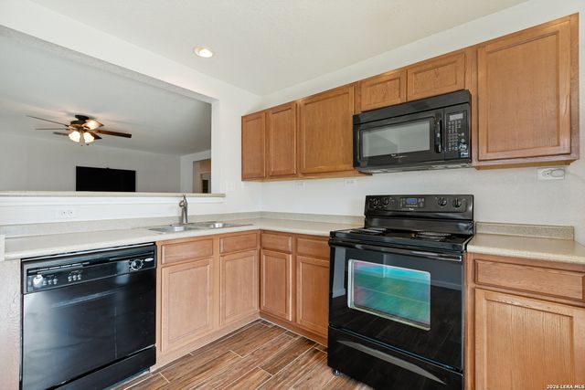 531 Sanderling, San Antonio, TX 78245