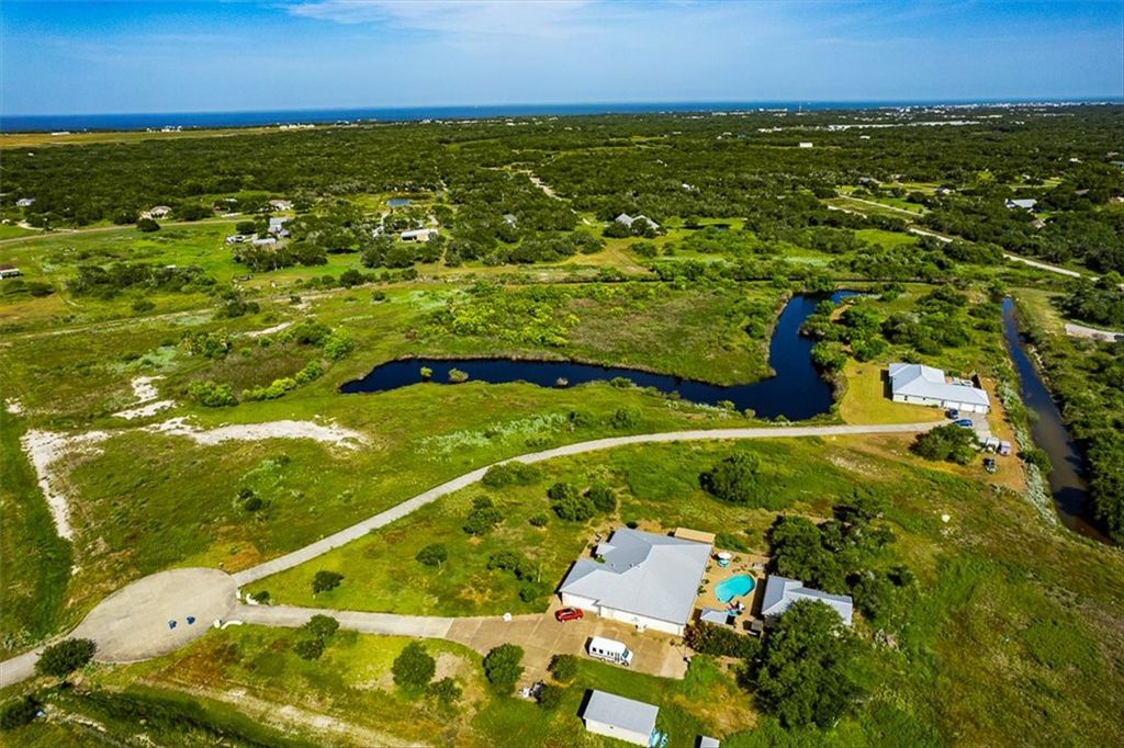 105 Windcrest Lane, Rockport, TX 78382 — photo 4